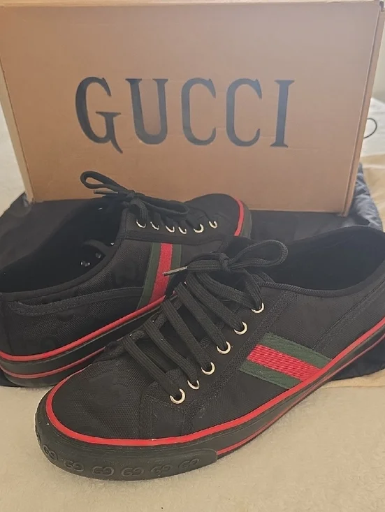 Gucci Men’s Black Canvas Low-Top Sneakers with Red & Green Web Stripe - Picture 1 of 7